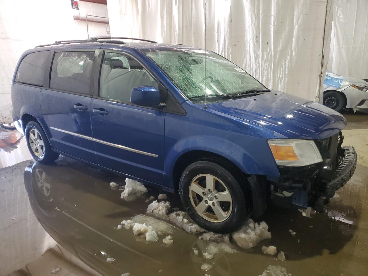 2010 Dodge Caravan - Image 4