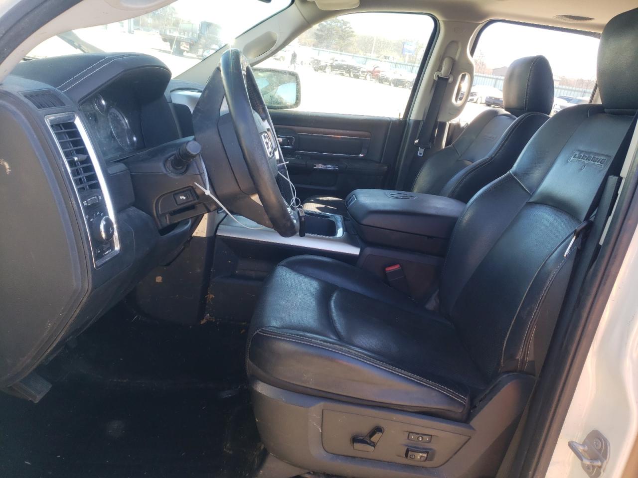 2016 RAM 1500 - Image 7