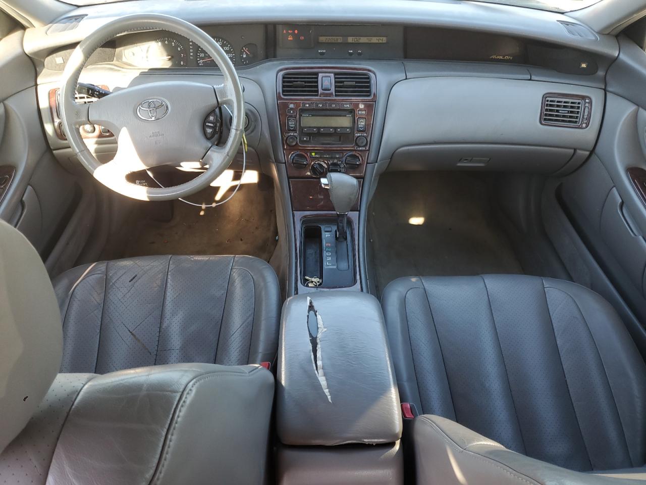 2003 Toyota Avalon - Image 8