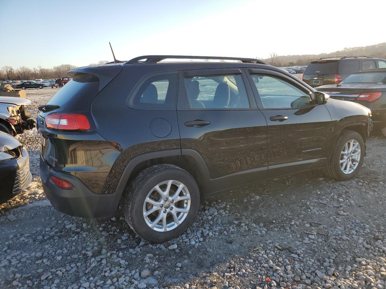 2016 Jeep Grand Cherokee - Image 3