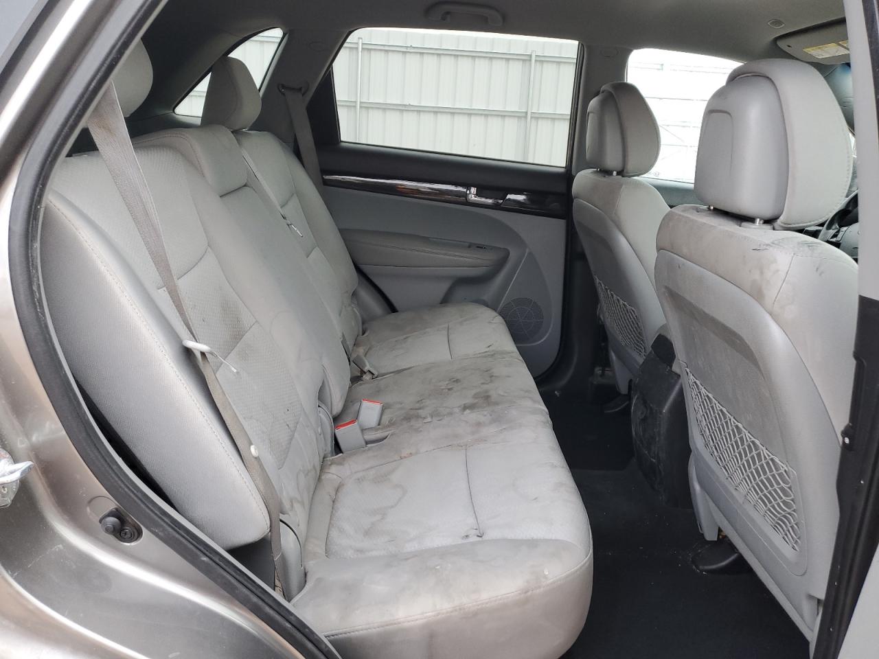 2012 Kia Sorento - Image 11