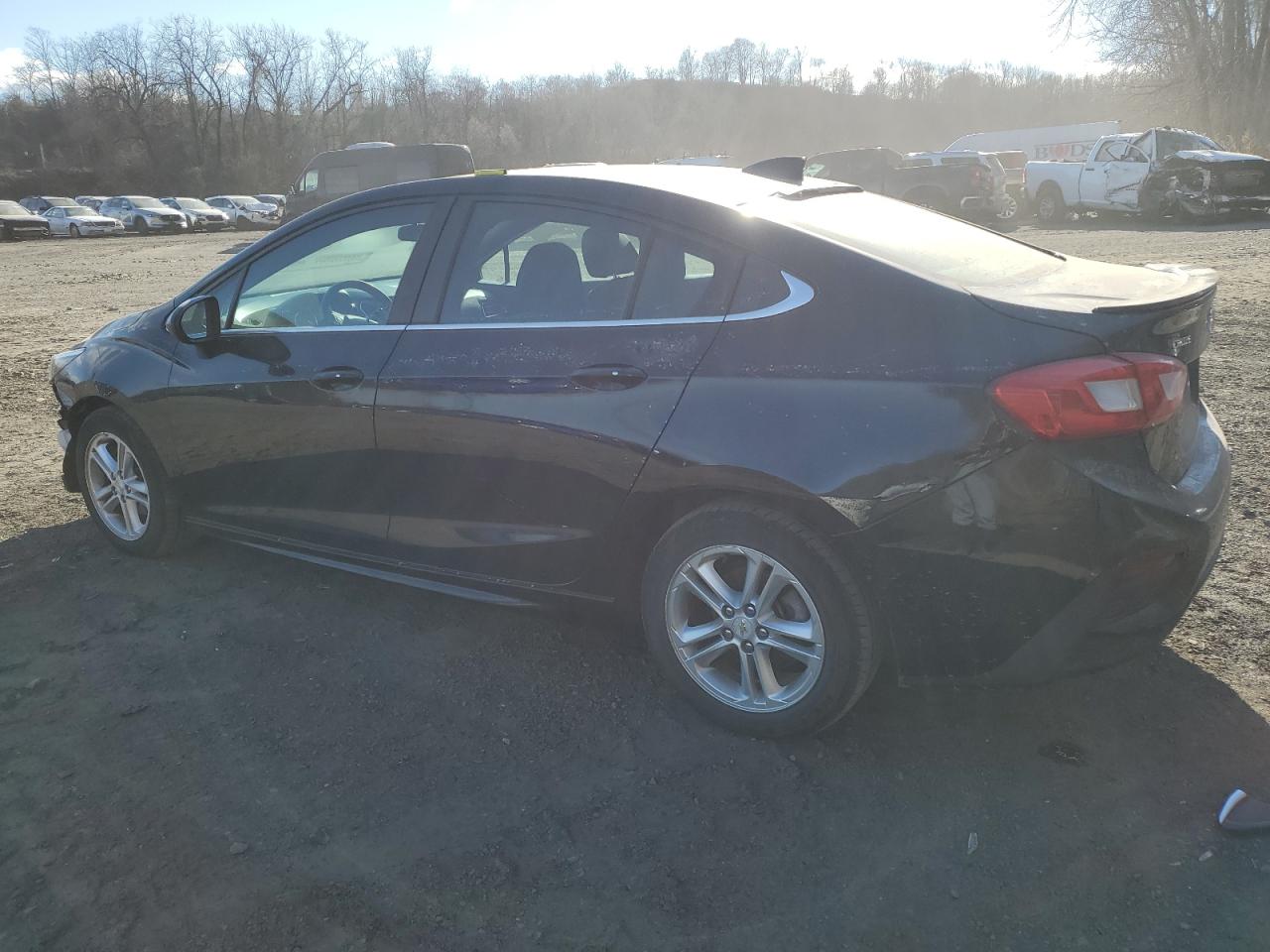 2016 Chevrolet Cruze - Image 2