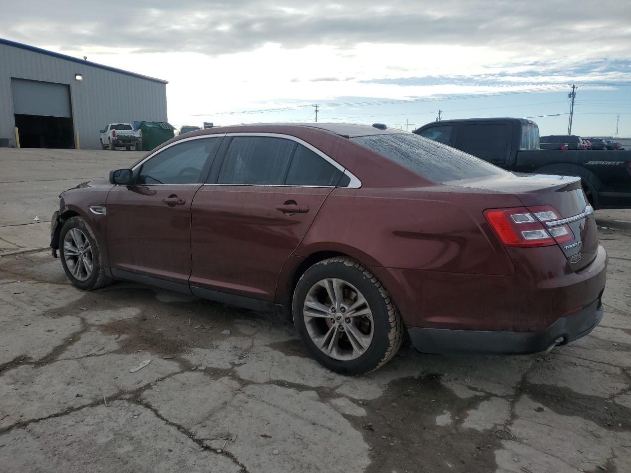 2015 Ford Taurus - Image 2