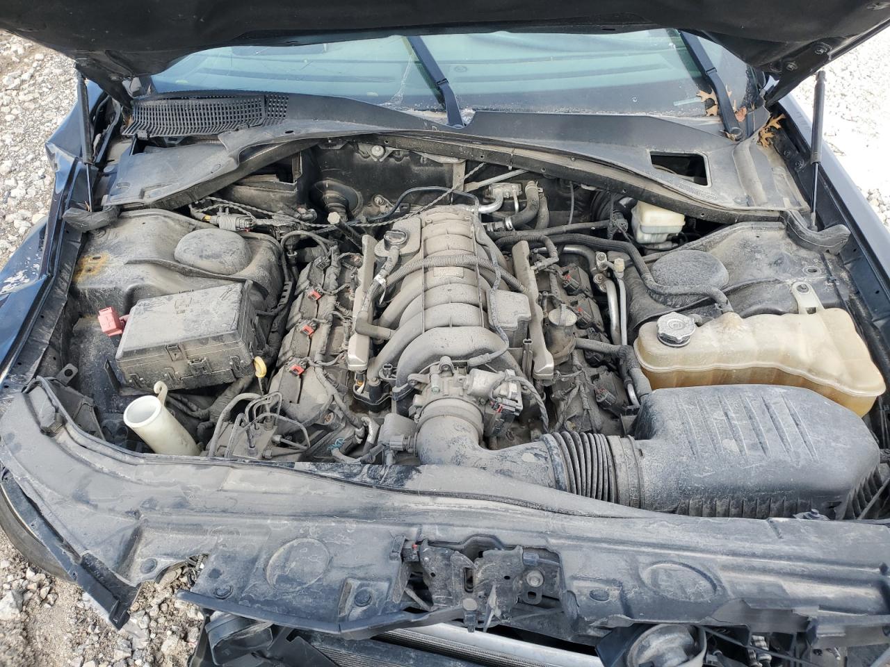 2014 Chrysler 300 - Image 11