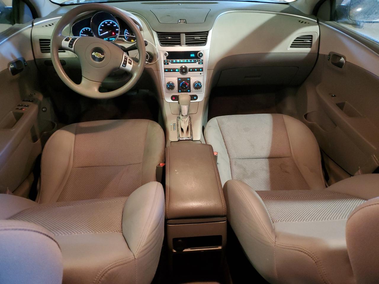 2011 Chevrolet Malibu - Image 8