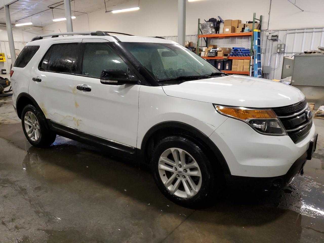 2014 Ford Explorer - Image 4
