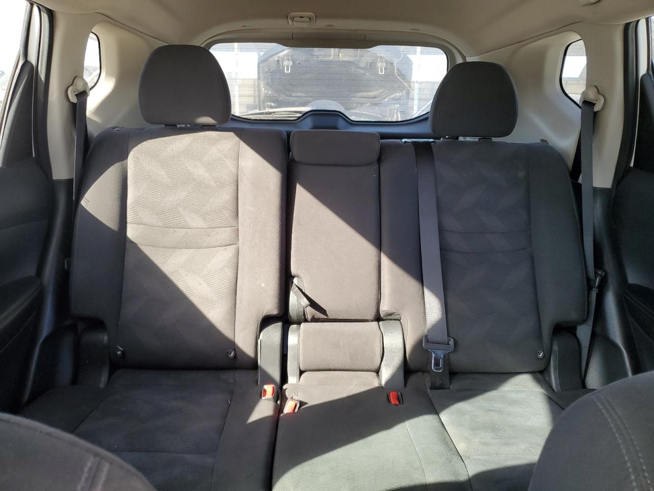 2016 Nissan Rogue - Image 10