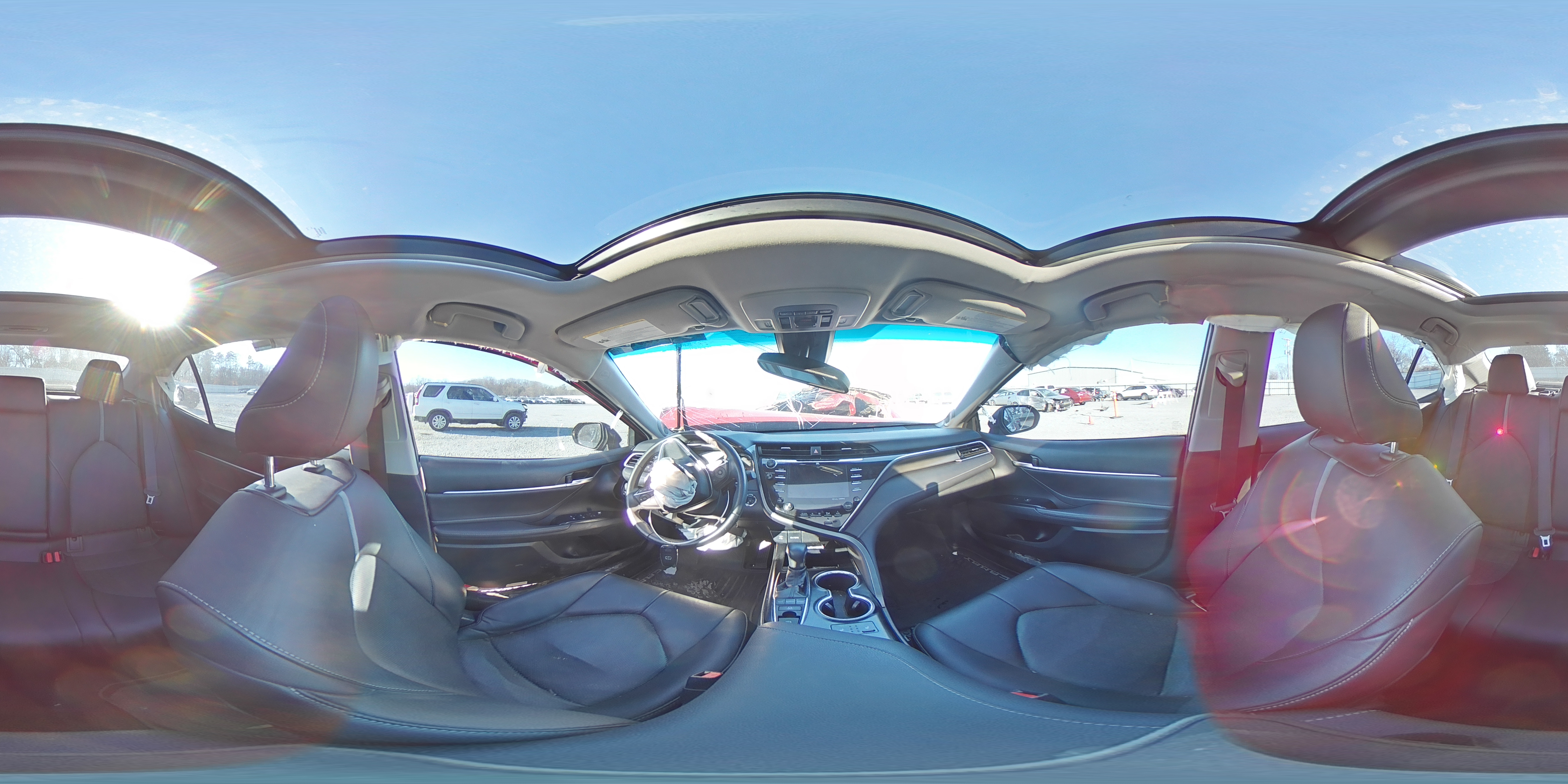 2018 Toyota Camry - Image 12