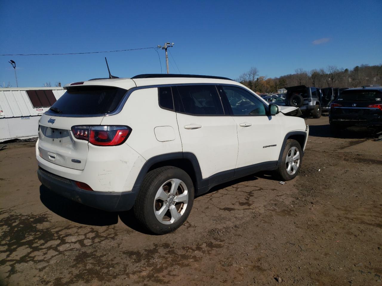 2018 Jeep Compass - Image 3
