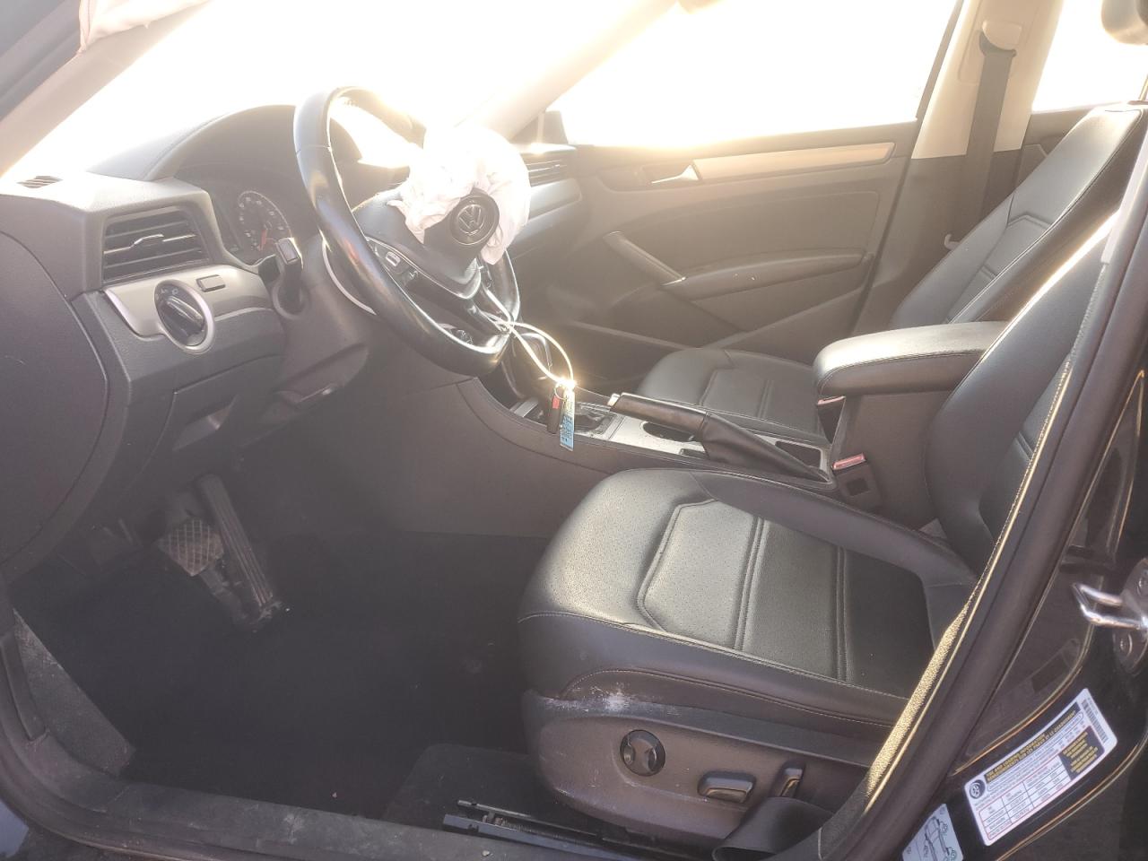 2020 Volkswagen Passat - Image 7