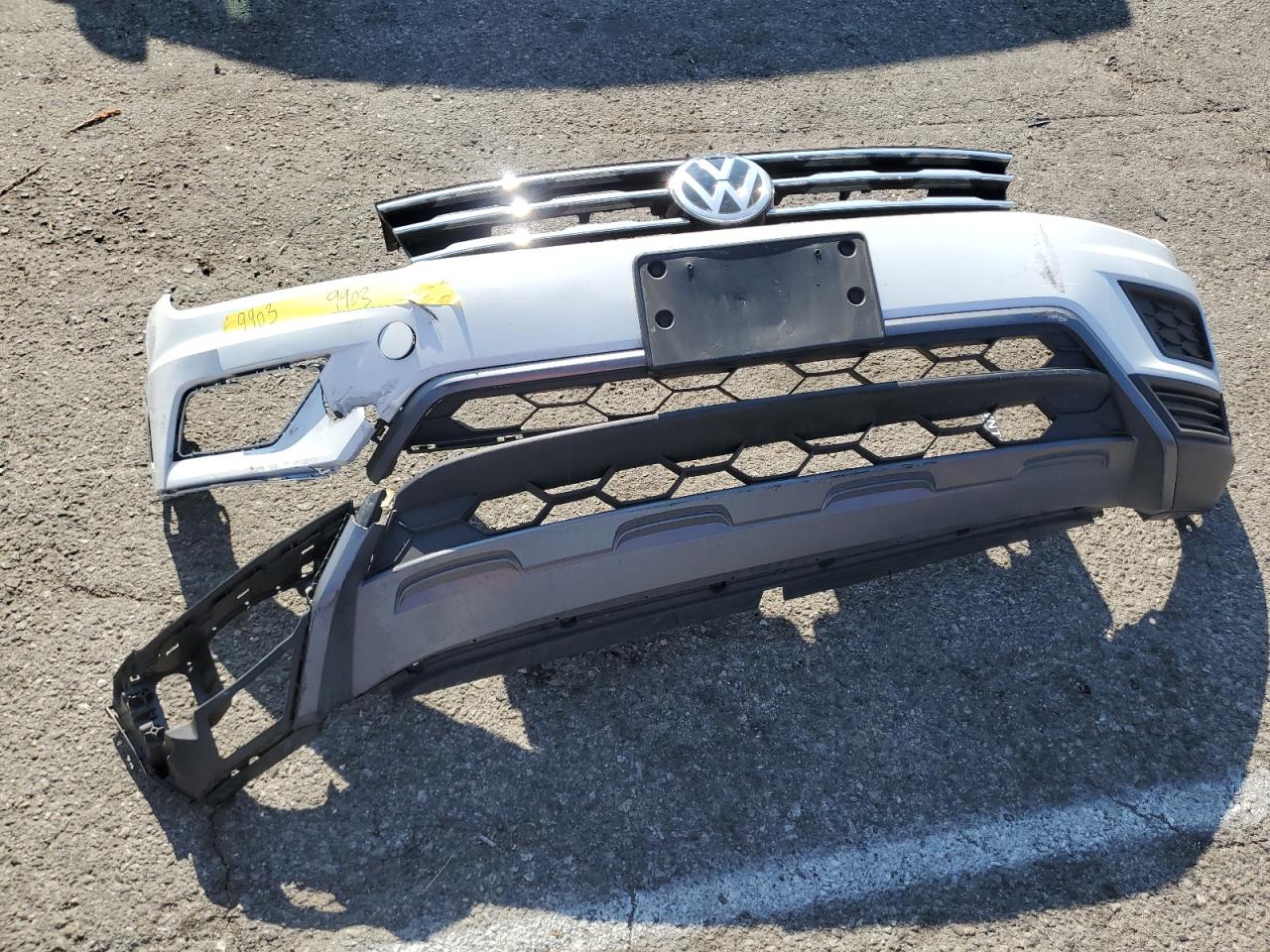 2021 Volkswagen Tiguan - Image 13