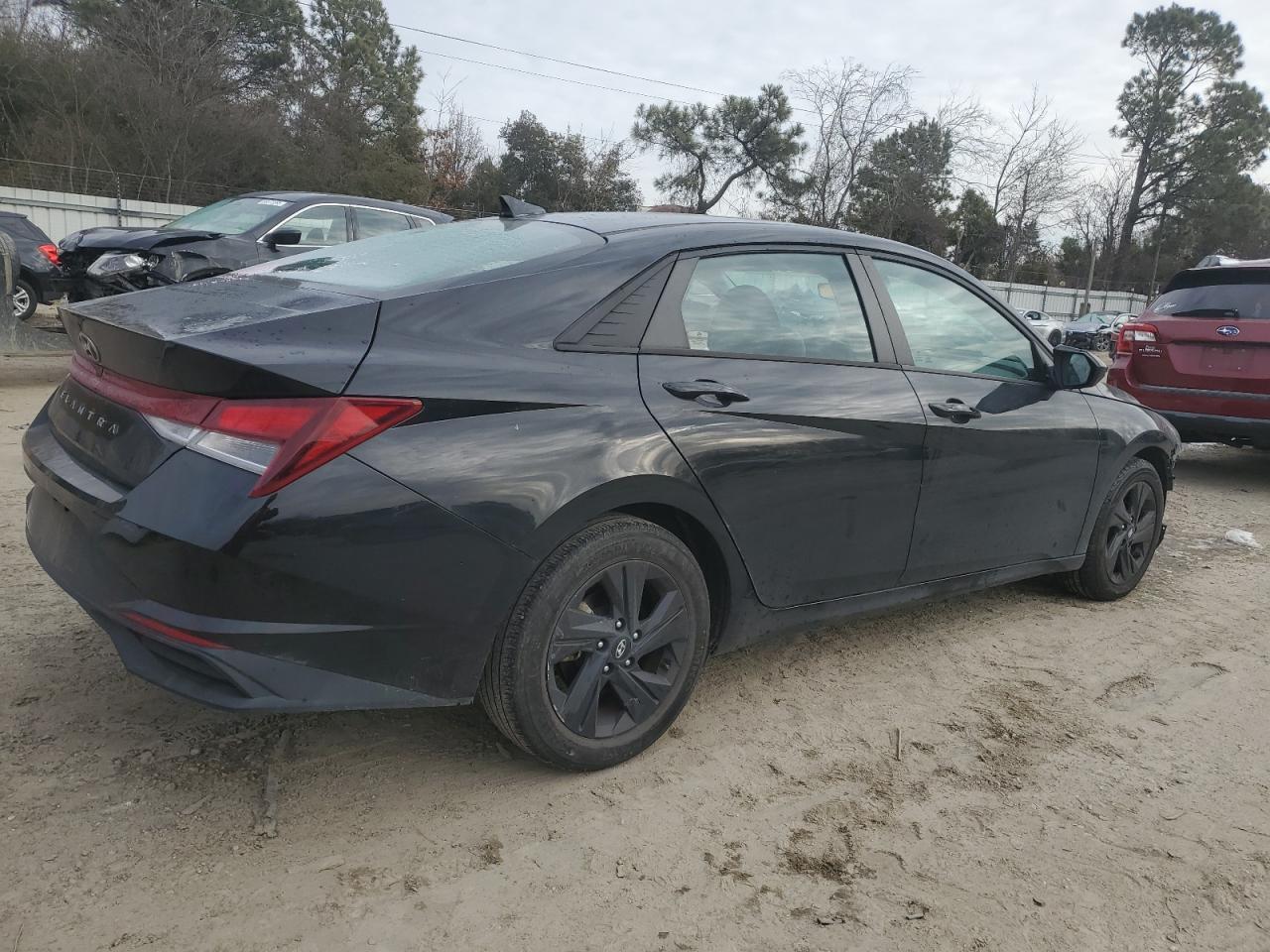 2021 Hyundai Elantra - Image 3