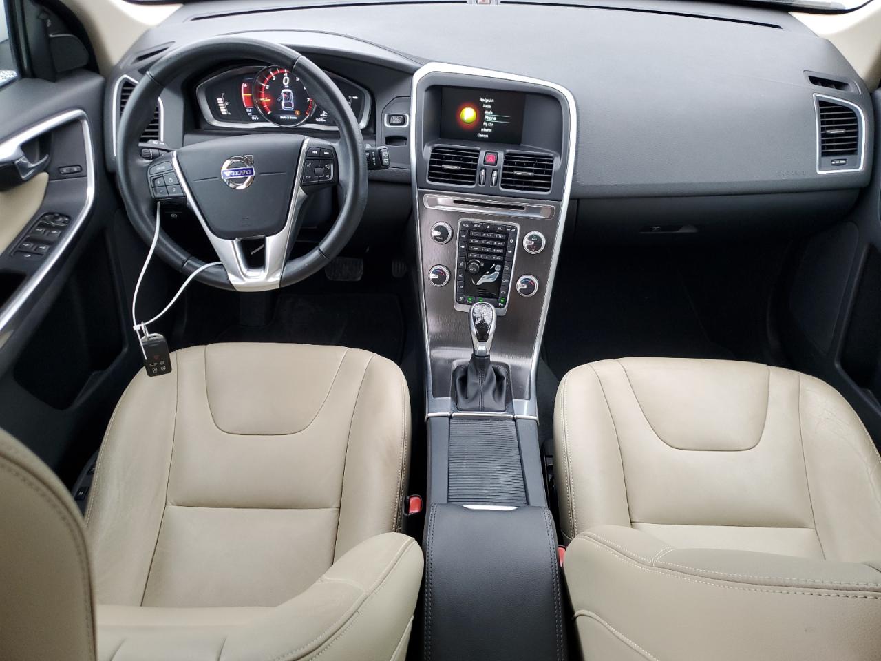 2016 Volvo XC60 - Image 8