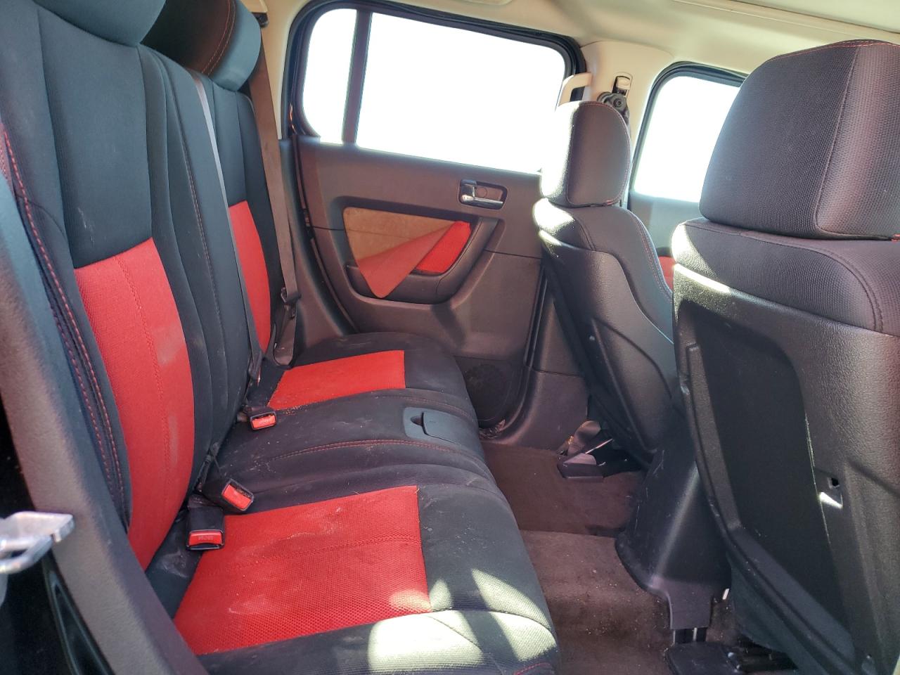 2009 Hummer H3 - Image 12