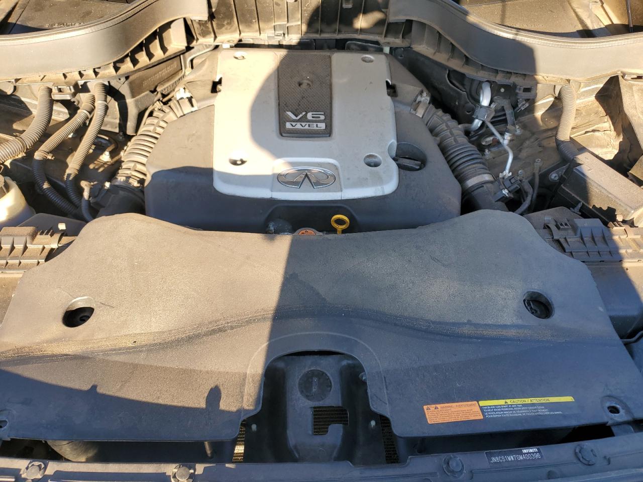 2016 Infiniti QX70 - Image 12