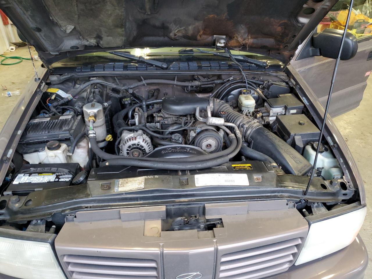 1999 Oldsmobile Bravada - Image 11