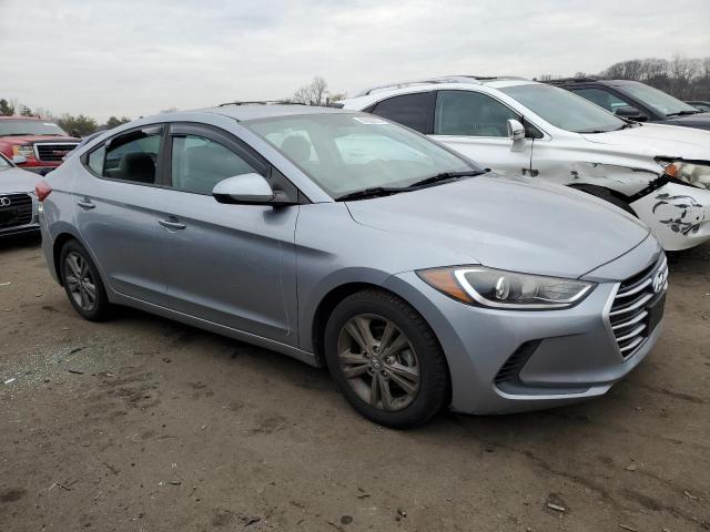  HYUNDAI ELANTRA 2017 Srebrny