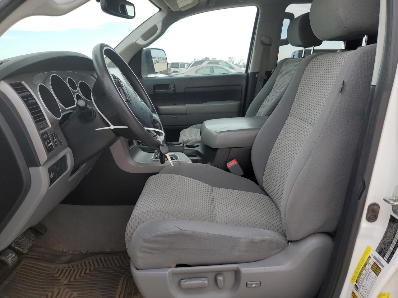 2011 Toyota Tundra - Image 7