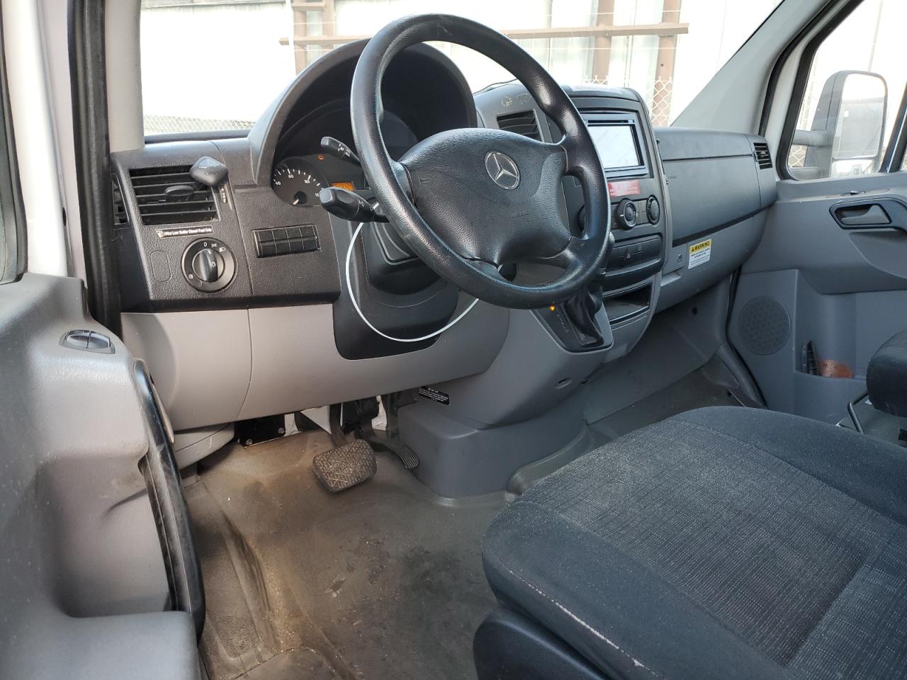 2016 Mercedes-Benz Sprinter - Image 8