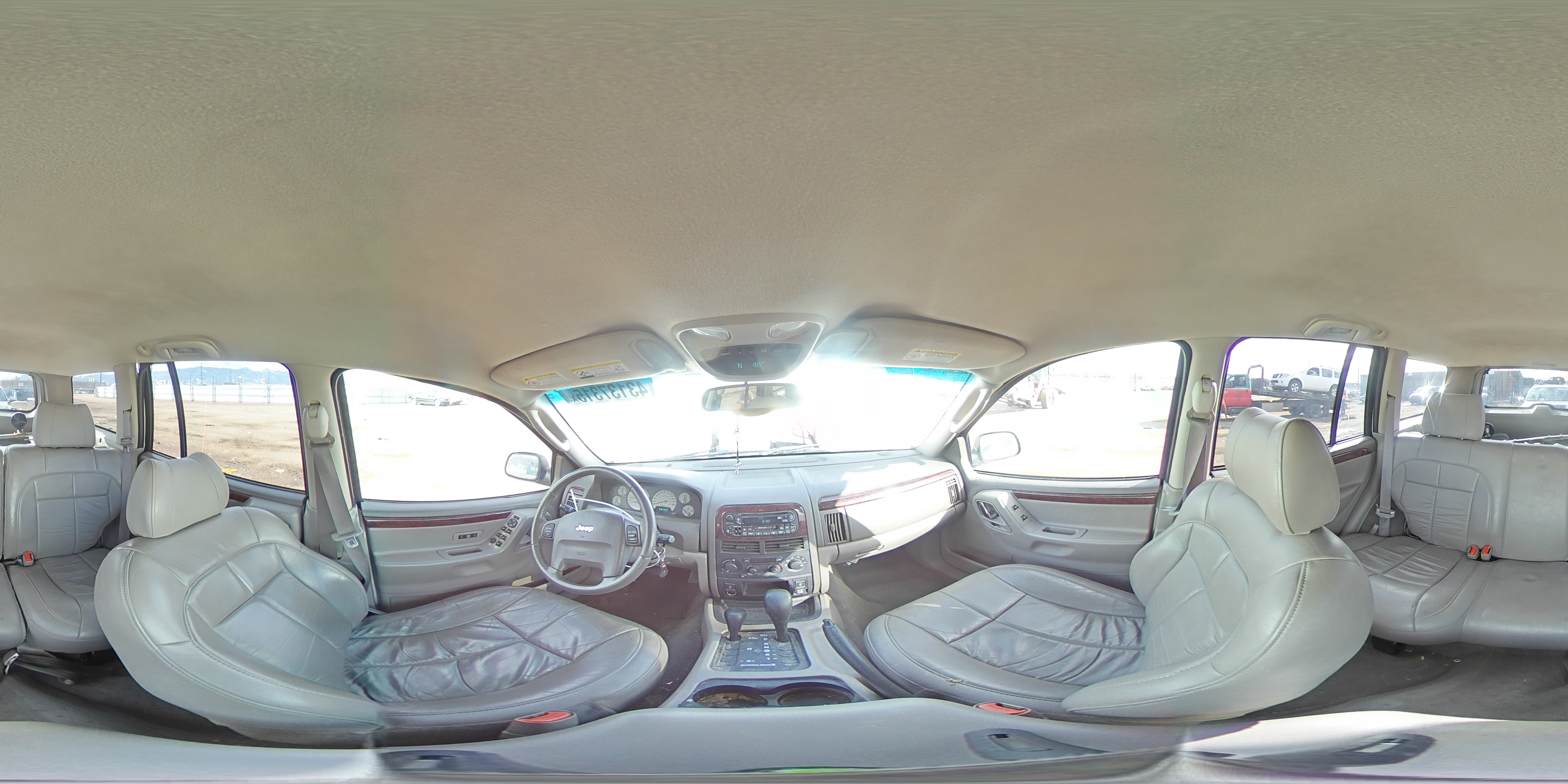 2004 Jeep Grand Cherokee - Image 13