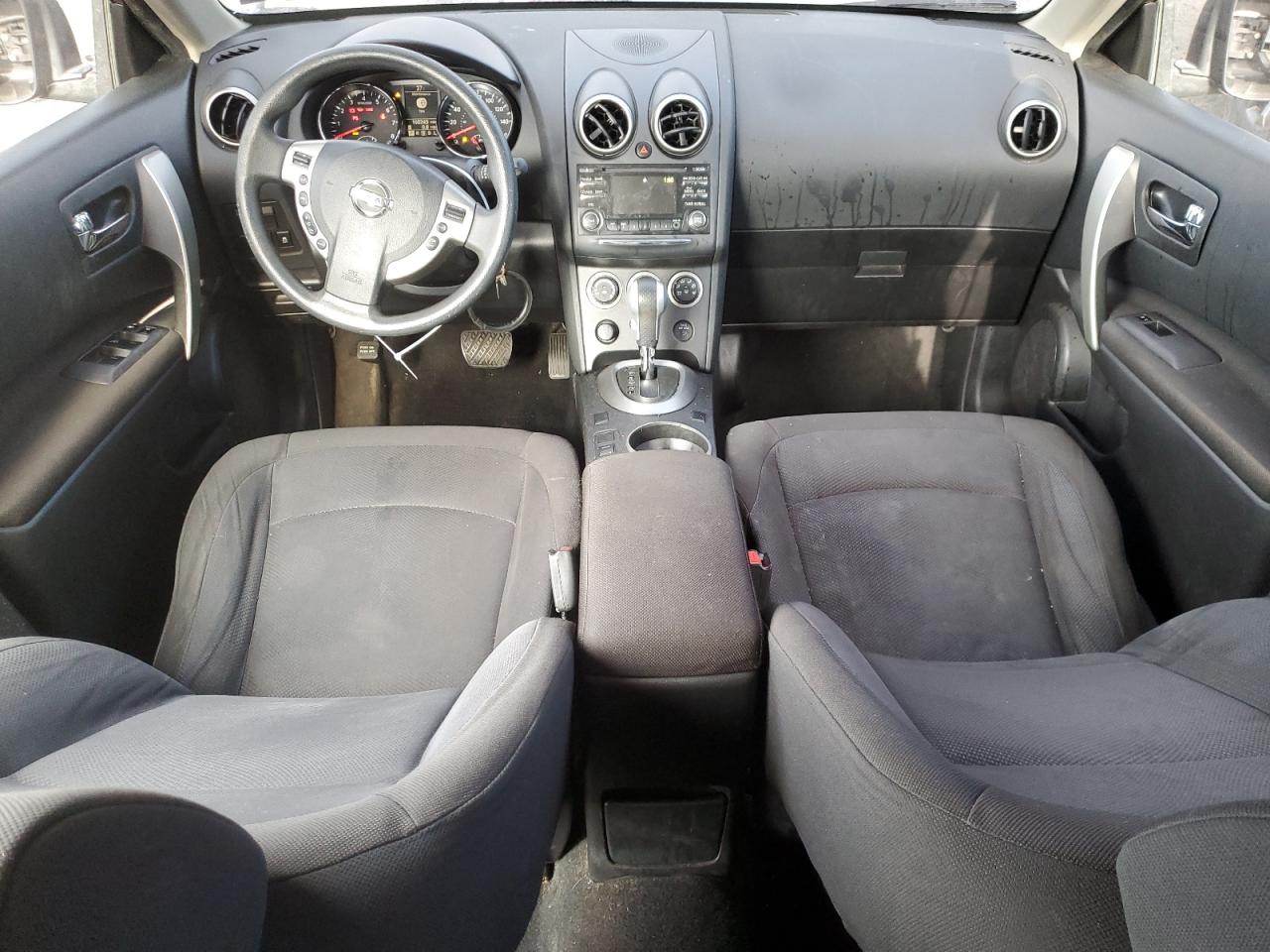 2015 Nissan Rogue - Image 8