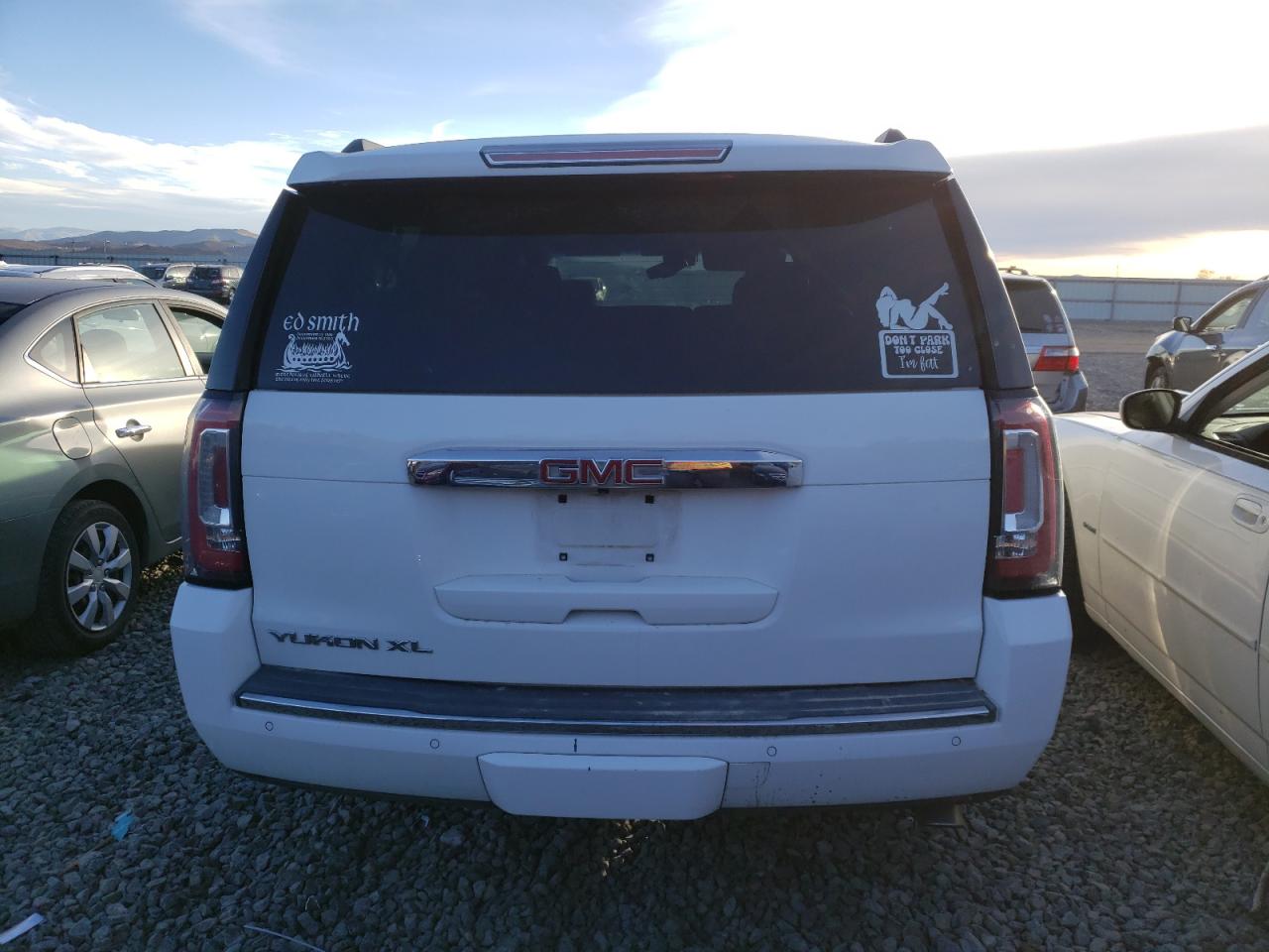 2016 GMC Yukon - Image 6