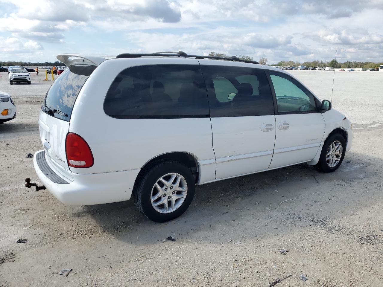 1999 Dodge Caravan - Image 3