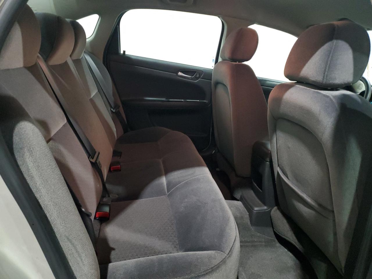 2008 Chevrolet Impala - Image 10