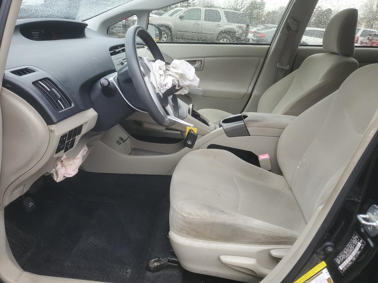 2012 Toyota Prius - Image 7
