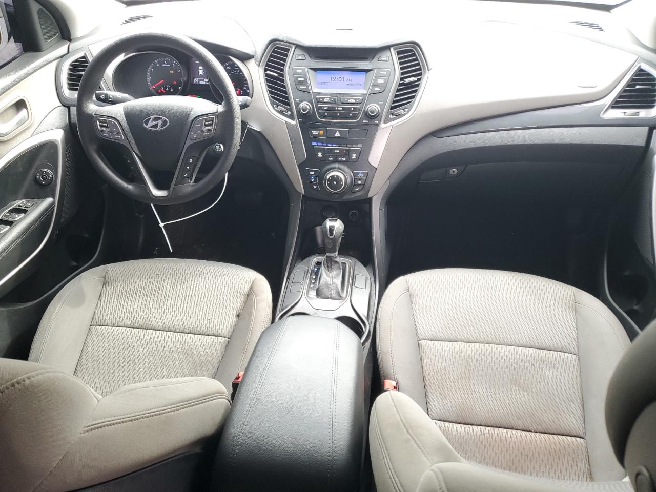 2016 Hyundai Santa Fe - Image 8