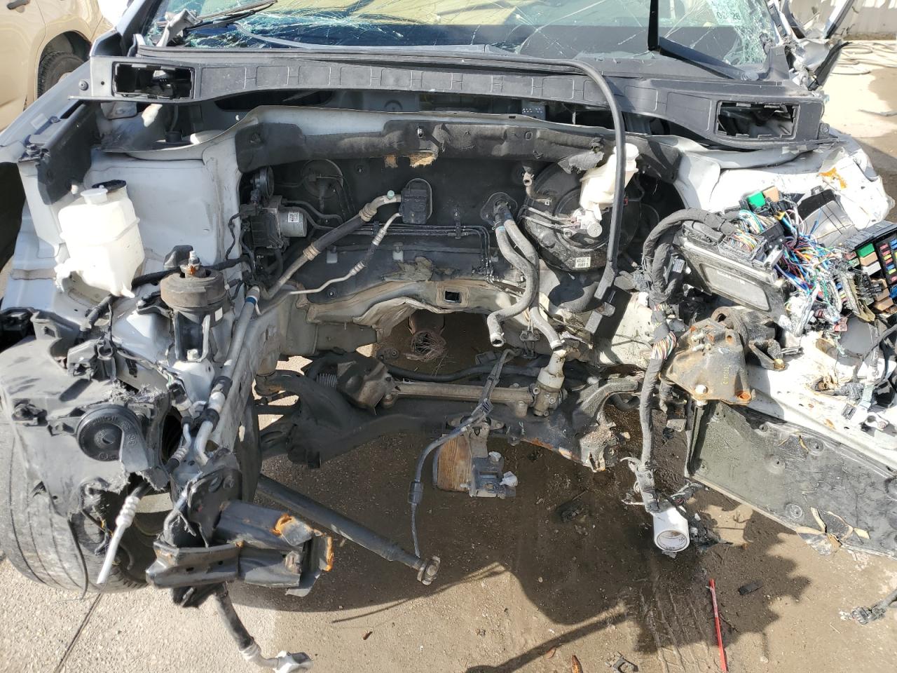 2015 Hyundai Santa Fe - Image 12