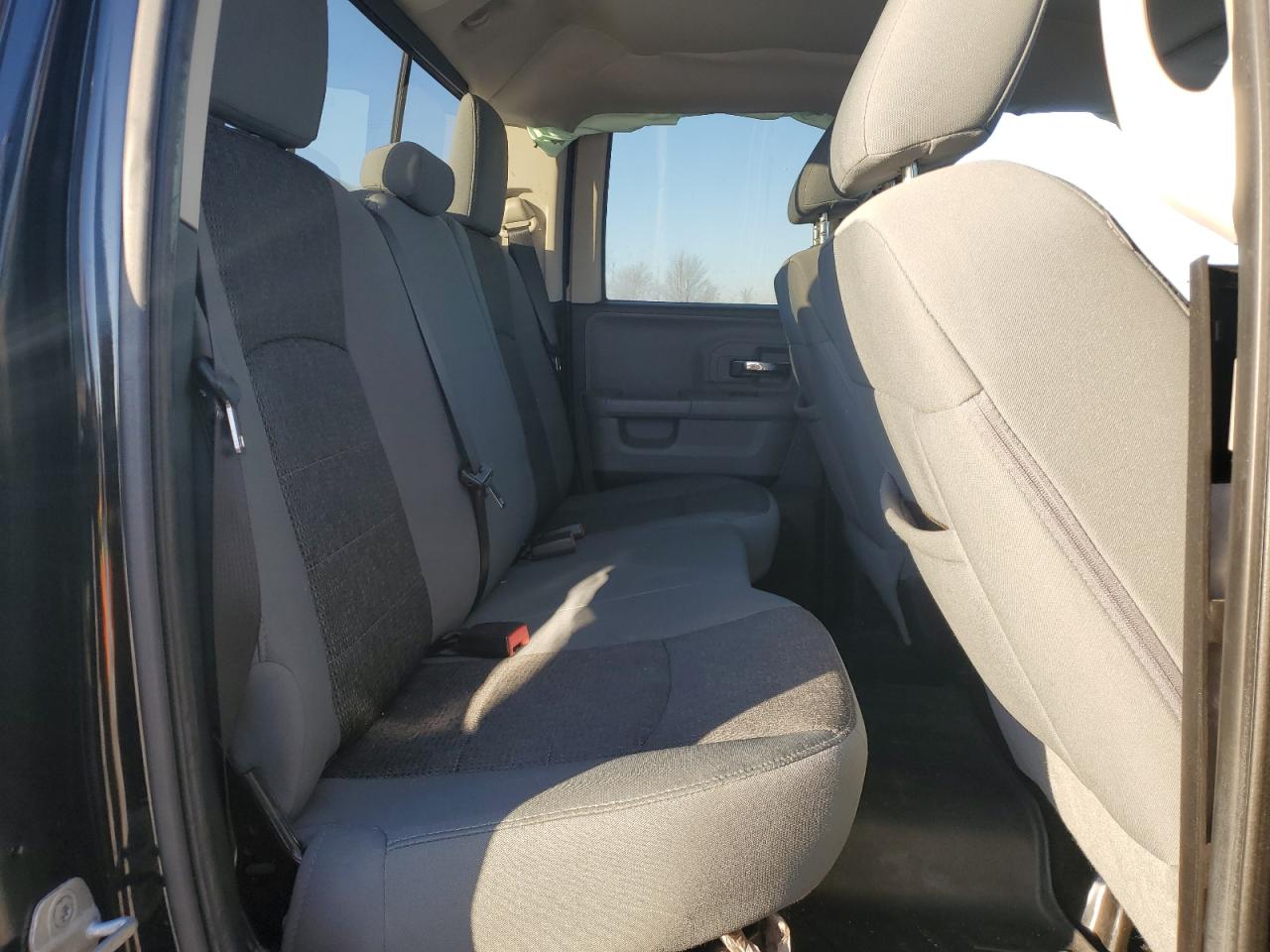2013 RAM 1500 - Image 10
