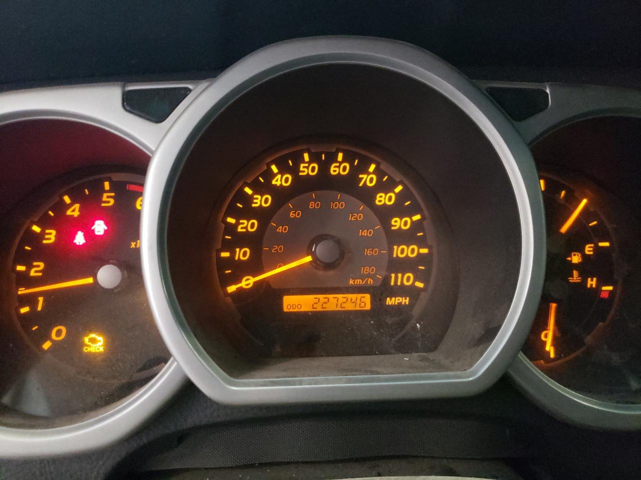 2005 Toyota 4Runner - Image 9