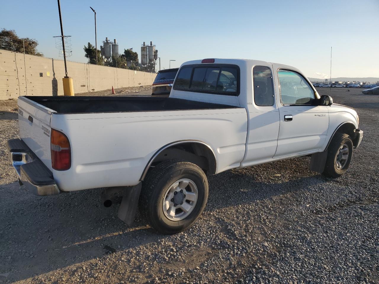 2000 Toyota Tacoma - Image 3