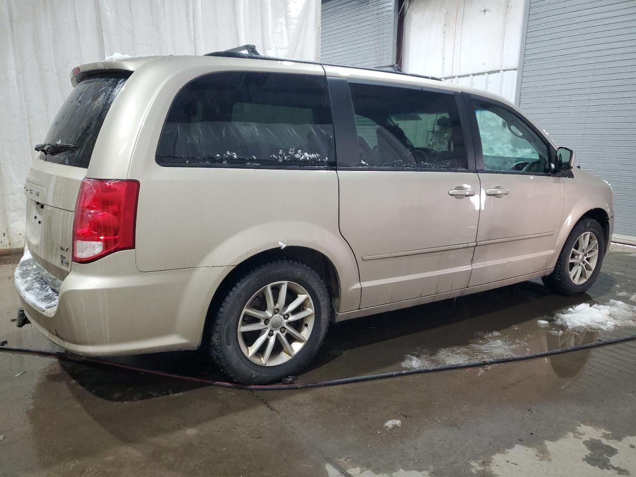 2014 Dodge Caravan - Image 3