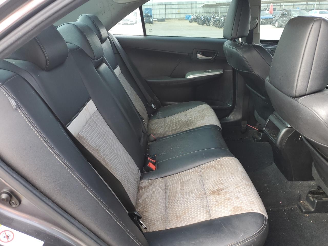 2014 Toyota Camry - Image 10