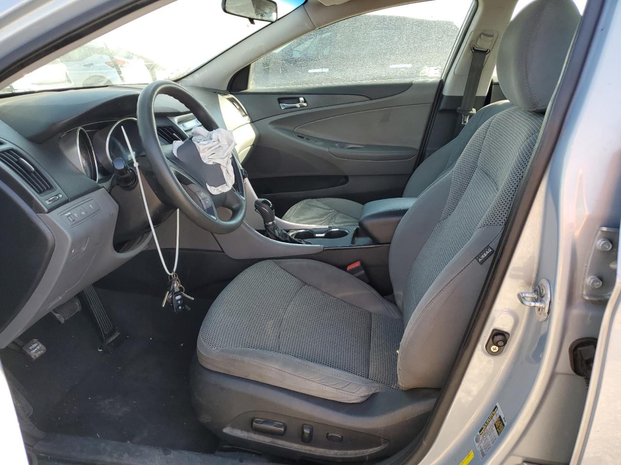 2011 Hyundai Sonata - Image 7
