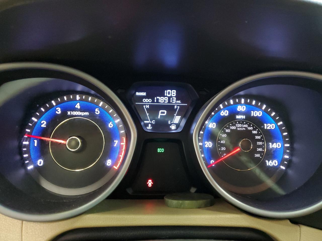 2012 Hyundai Elantra - Image 9