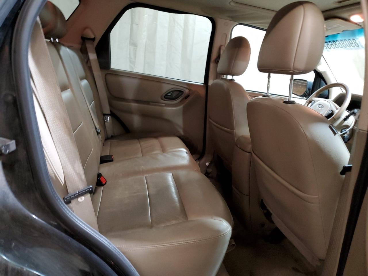 2006 Ford Escape - Image 11