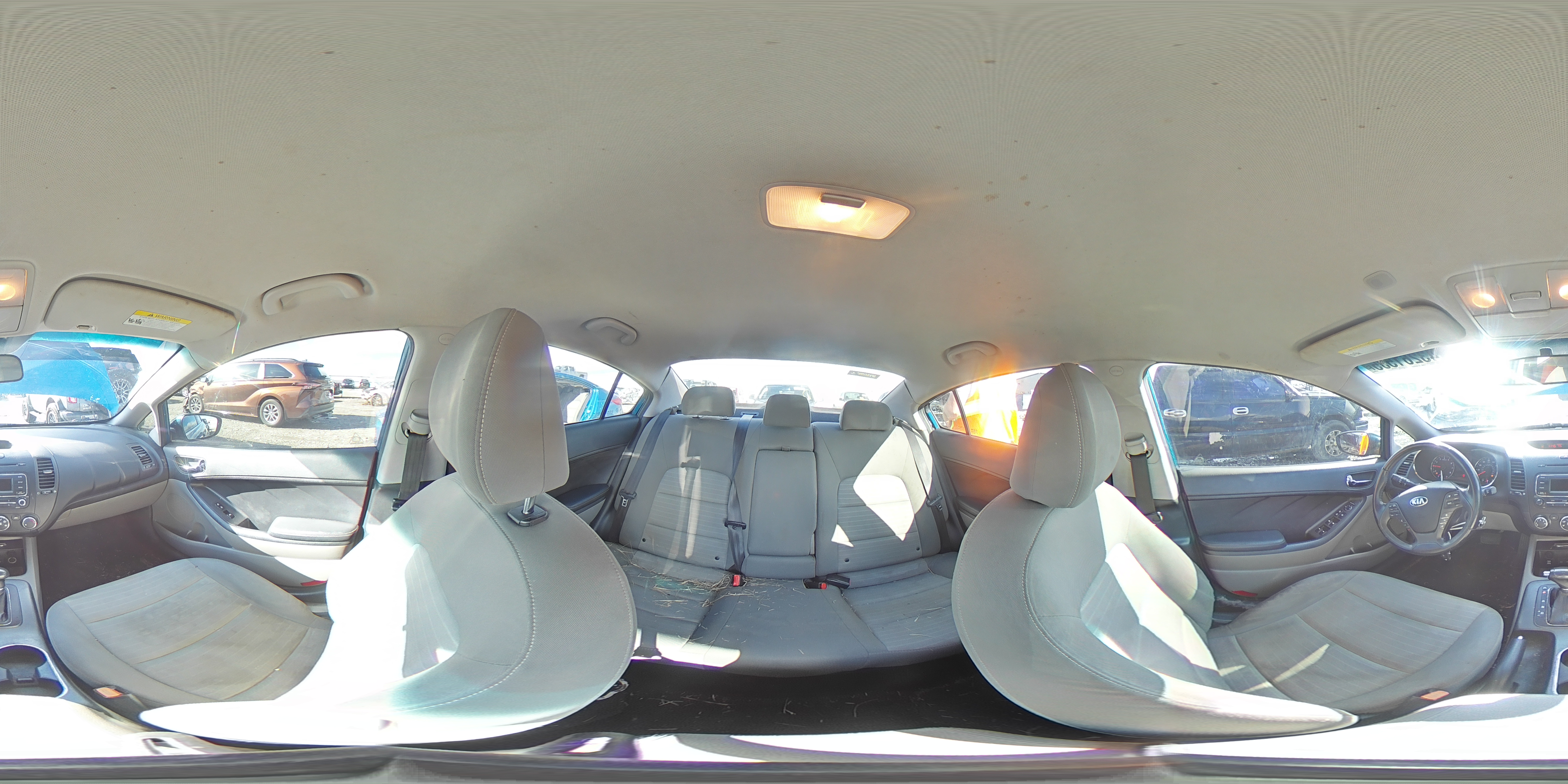 2015 Kia Forte - Image 12