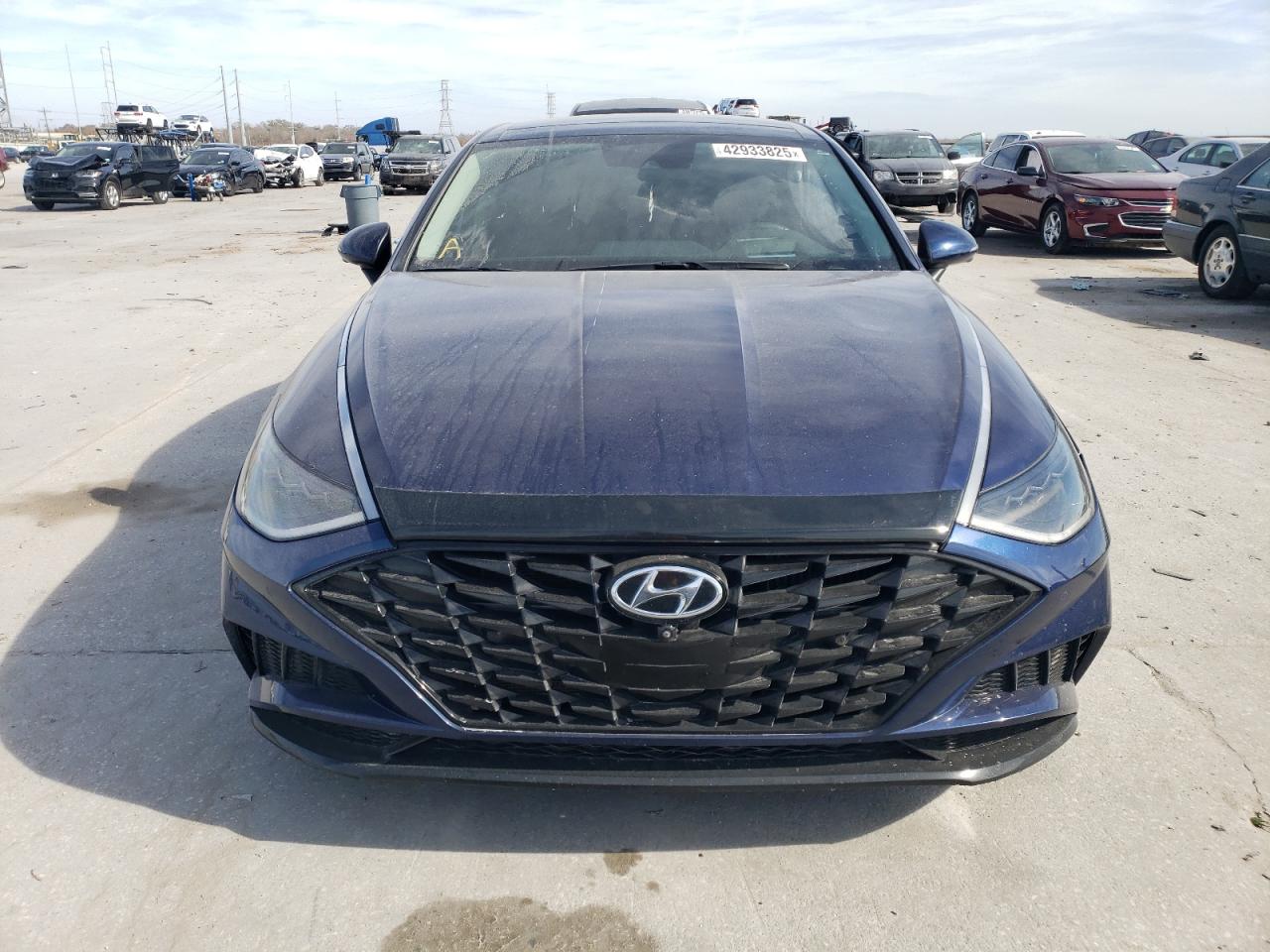 2022 Hyundai Sonata - Image 5