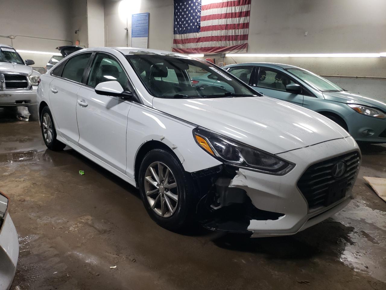 2018 Hyundai Sonata - Image 4