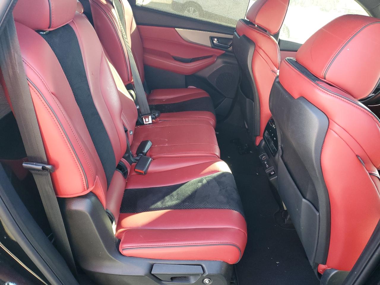 2022 Acura MDX - Image 11