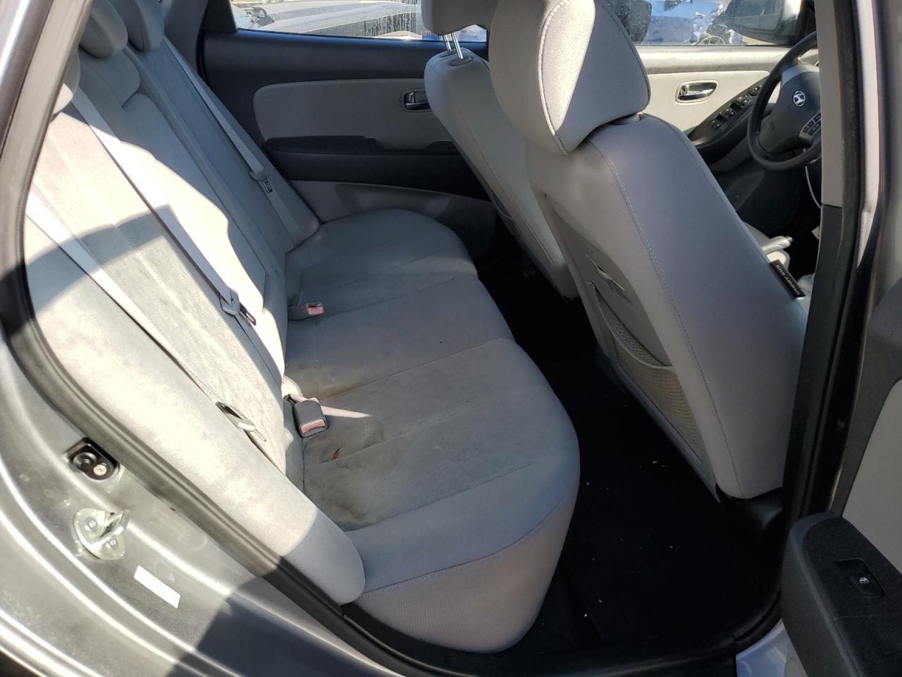 2010 Hyundai Elantra - Image 10