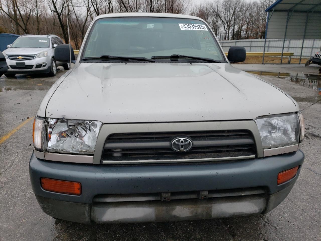 1998 Toyota 4Runner - Image 5