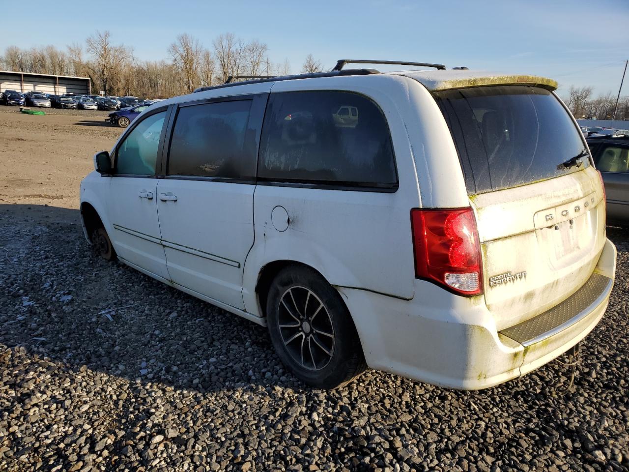 2017 Dodge Caravan - Image 2