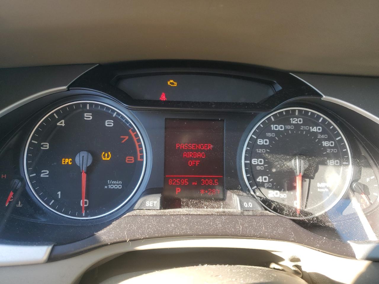 2010 Audi A4 - Image 9