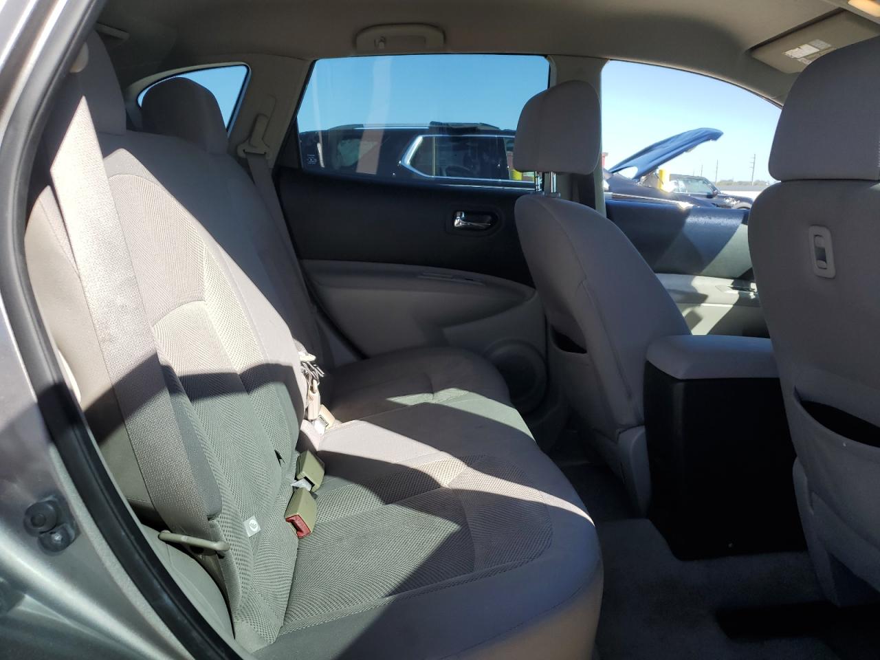 2014 Nissan Rogue - Image 11