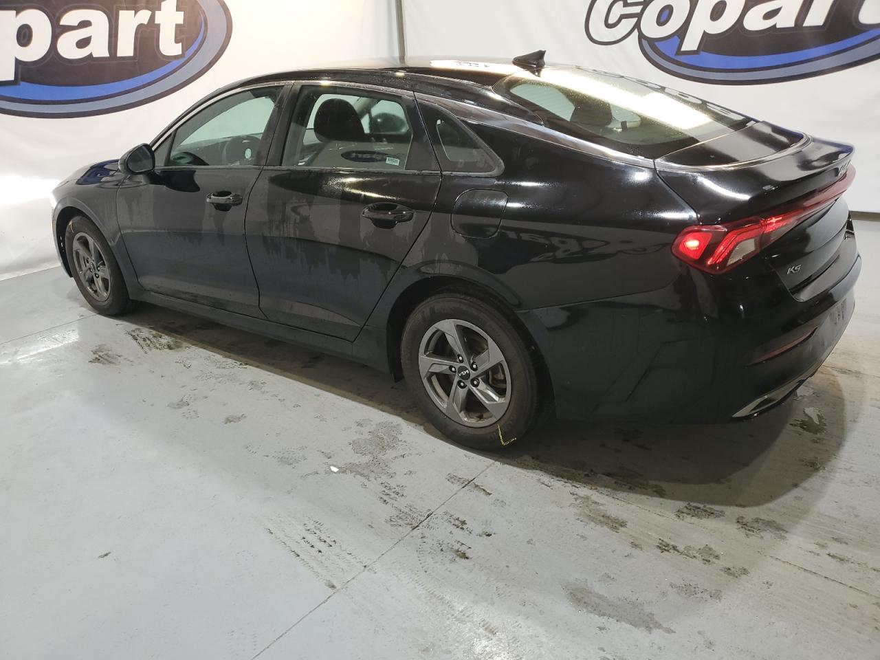 2022 Kia K5 - Image 2