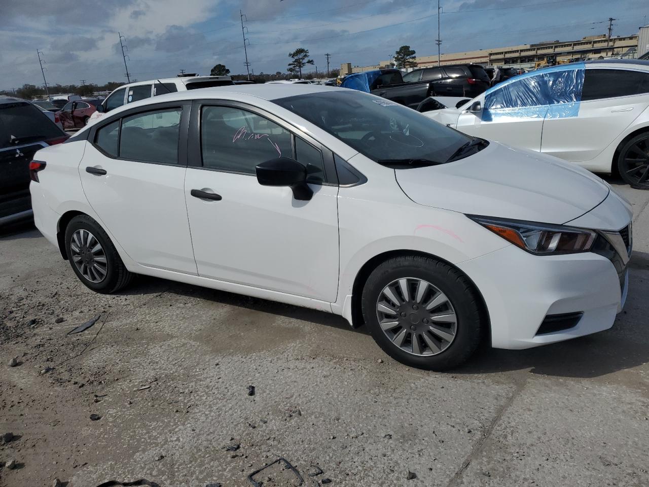 2020 Nissan Versa - Image 4